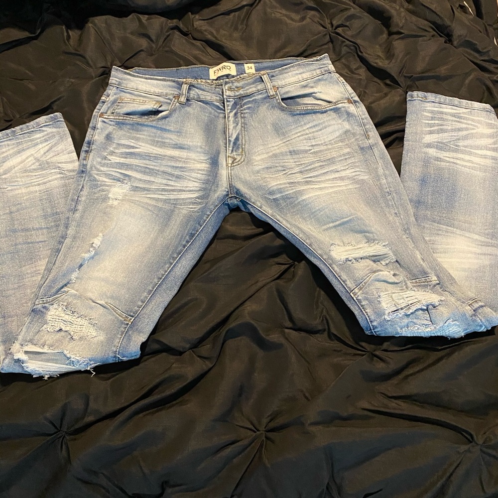 Forward jeans